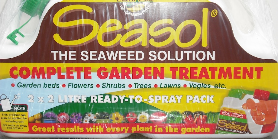 Fertilising Lawns Fertilising Lawns